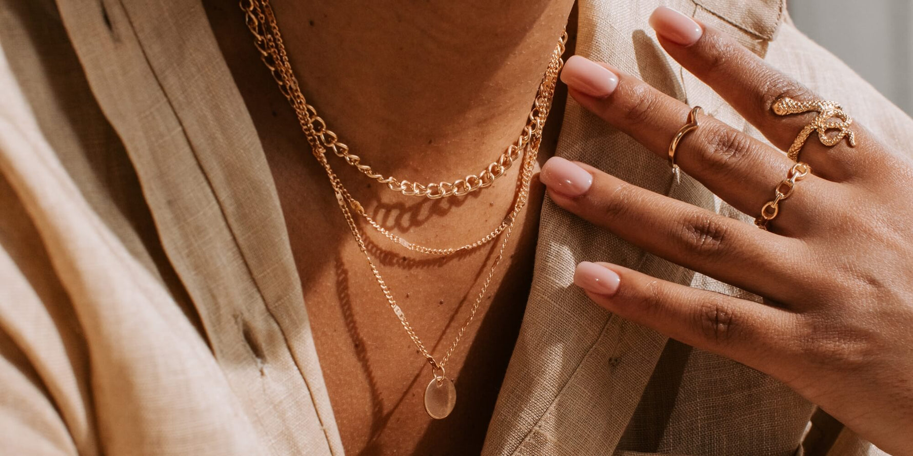 choose gold pendant necklace