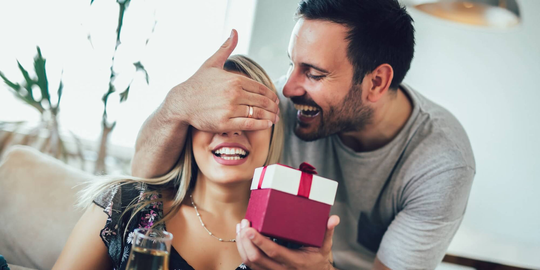 diamond necklaces for anniversary gifts