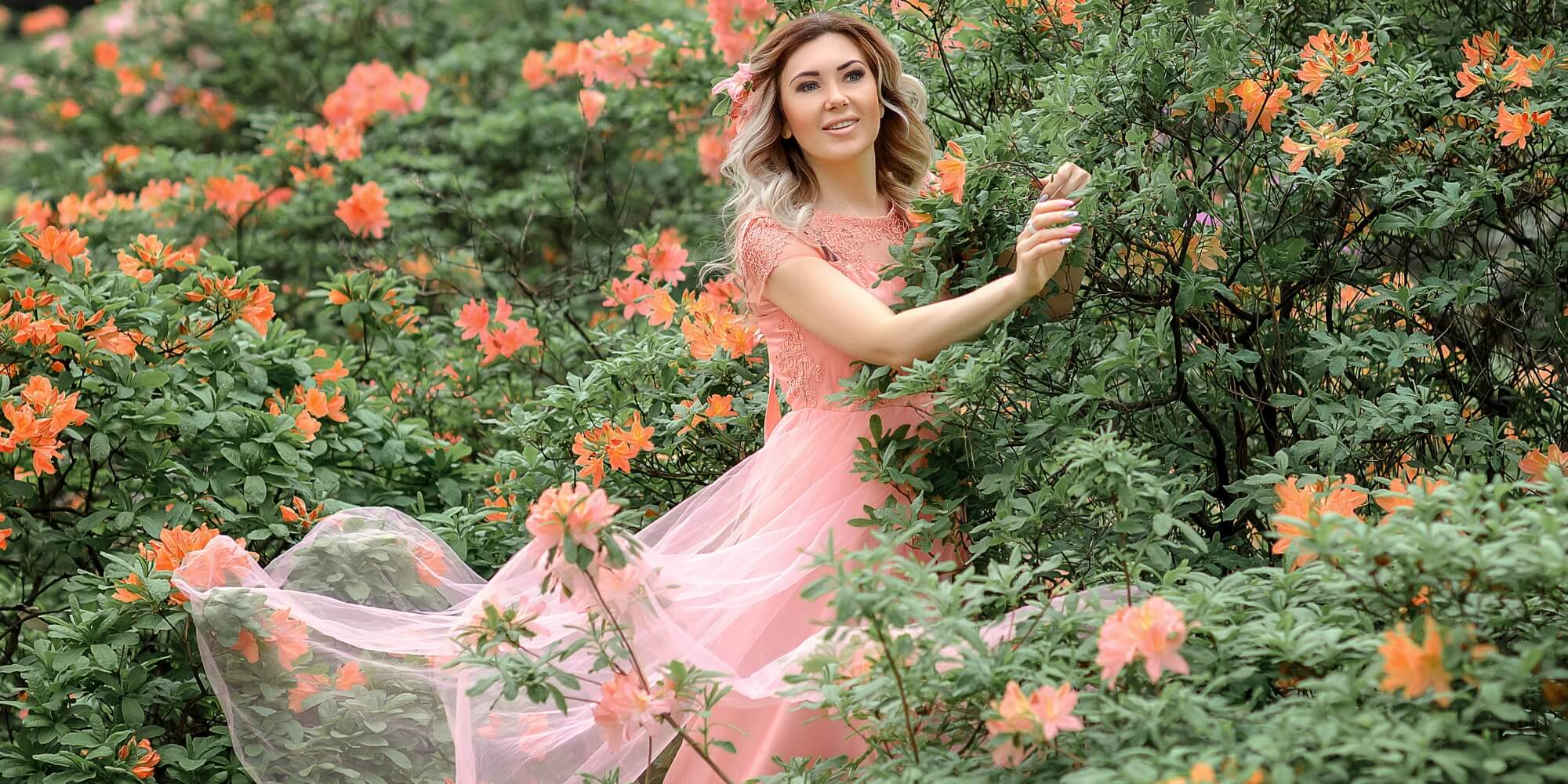 gold flower earrings under $50