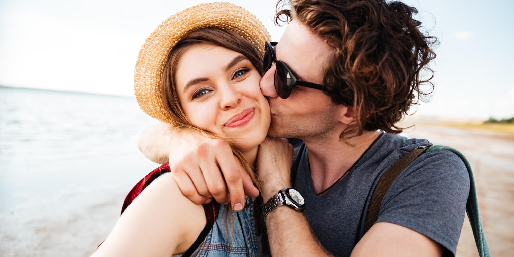 gold locket necklace for girlfriend