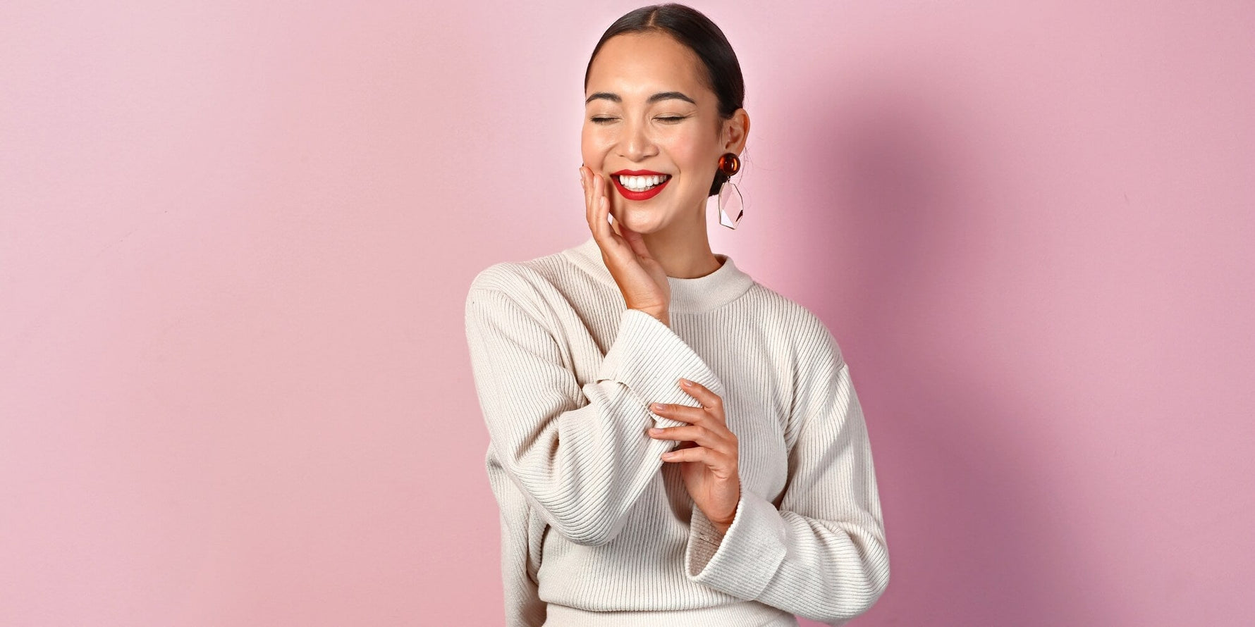 how to clean gold bar necklace