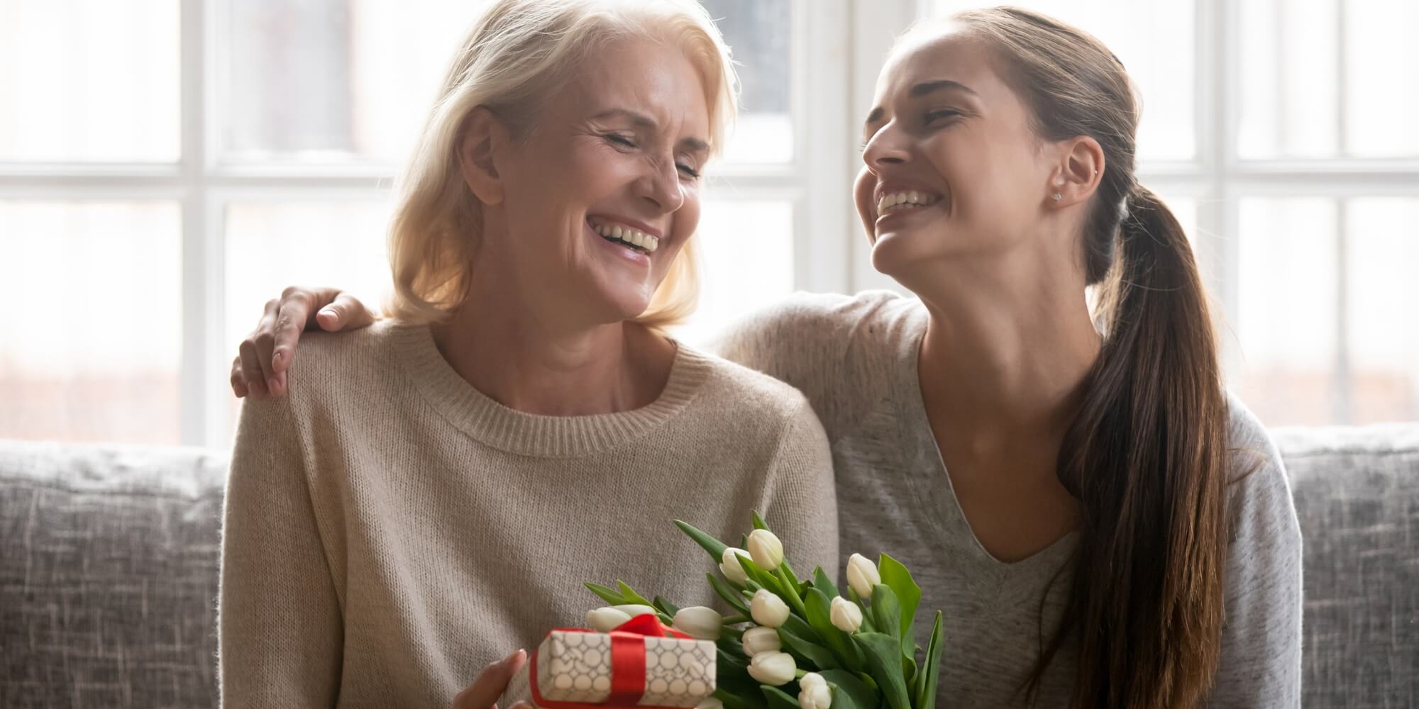 initial necklace vs. name necklace