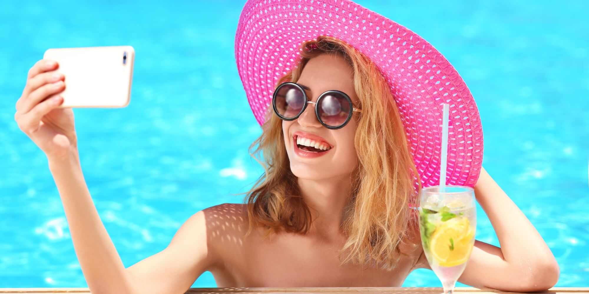 photogenic gold hoop earrings