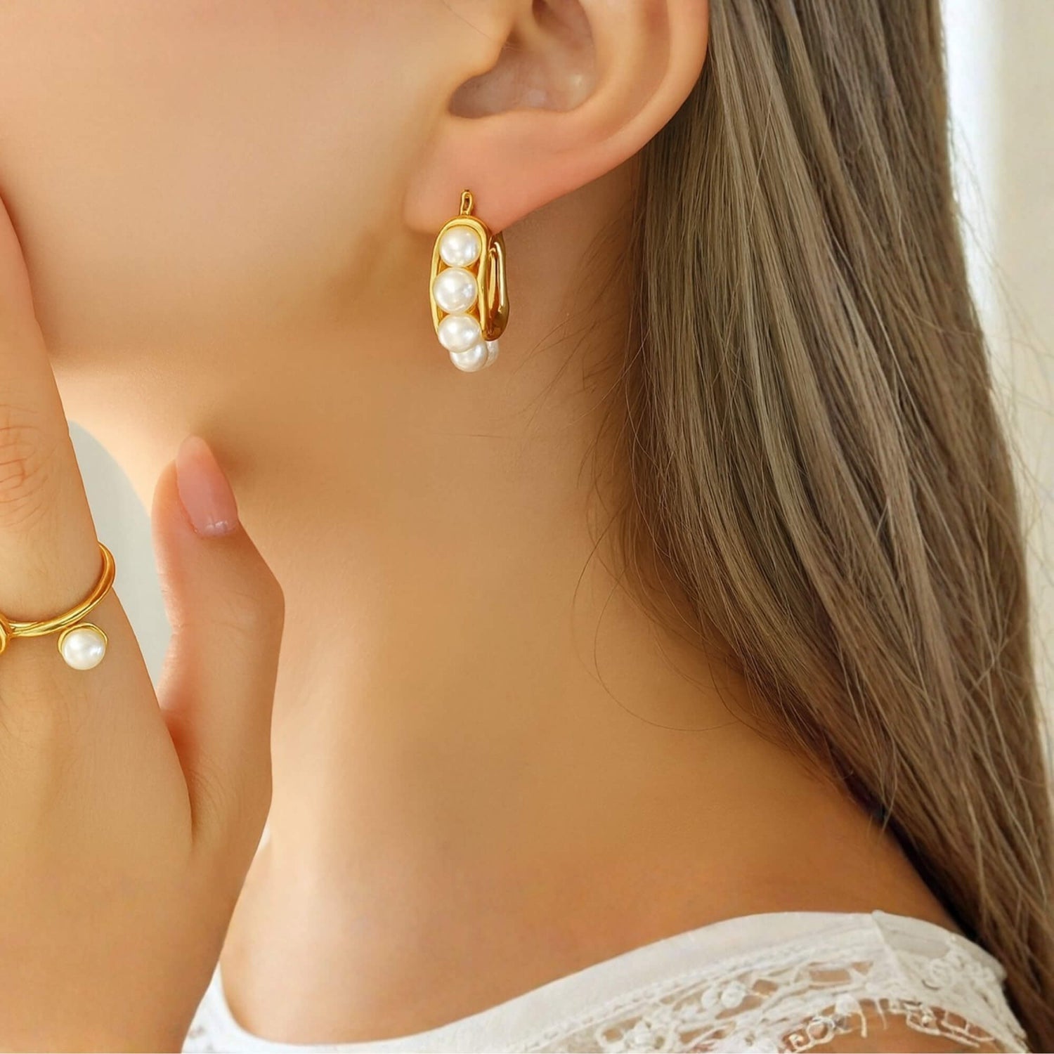 Pearl Crest U-Hoops Earrings