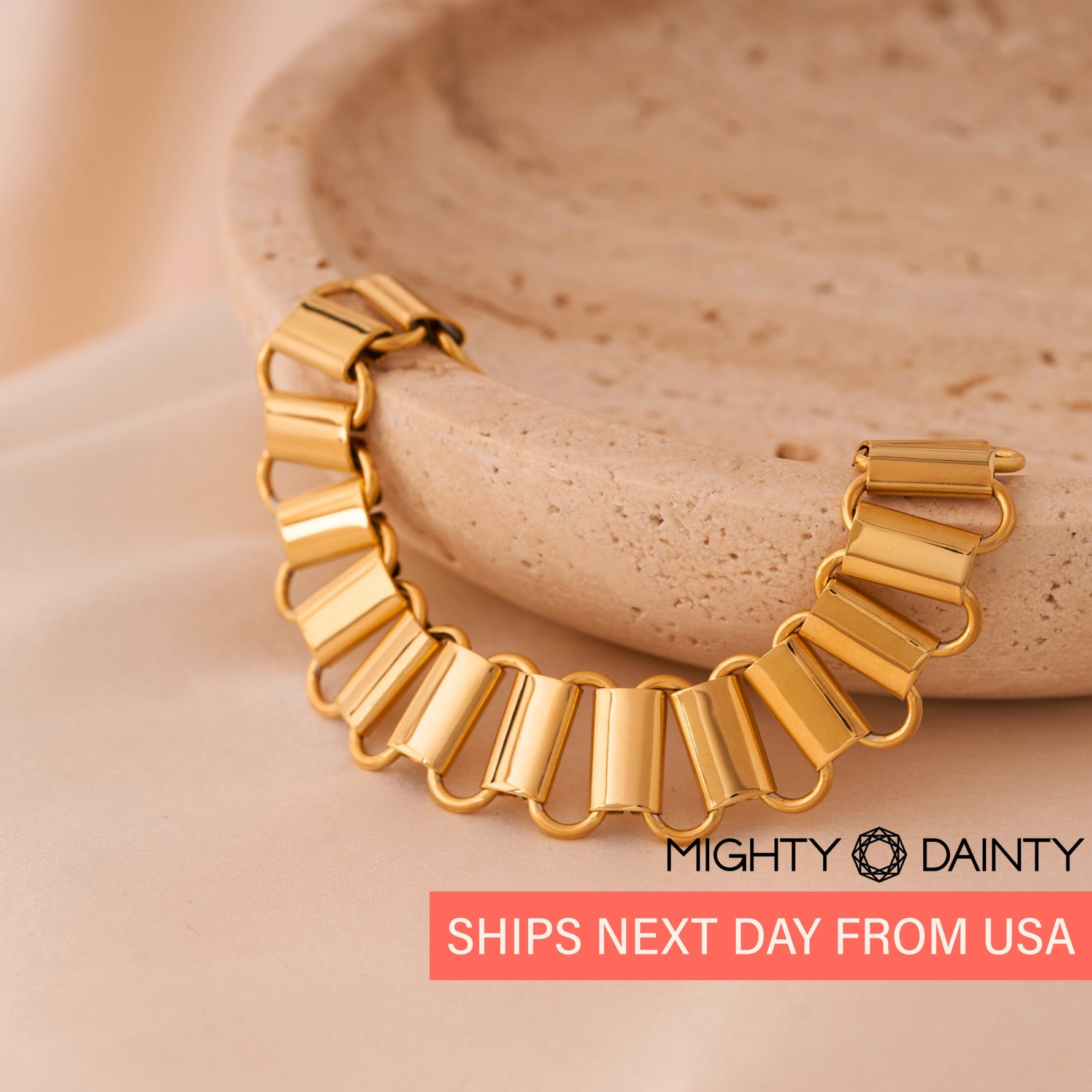 Retro Gold Link Bracelet