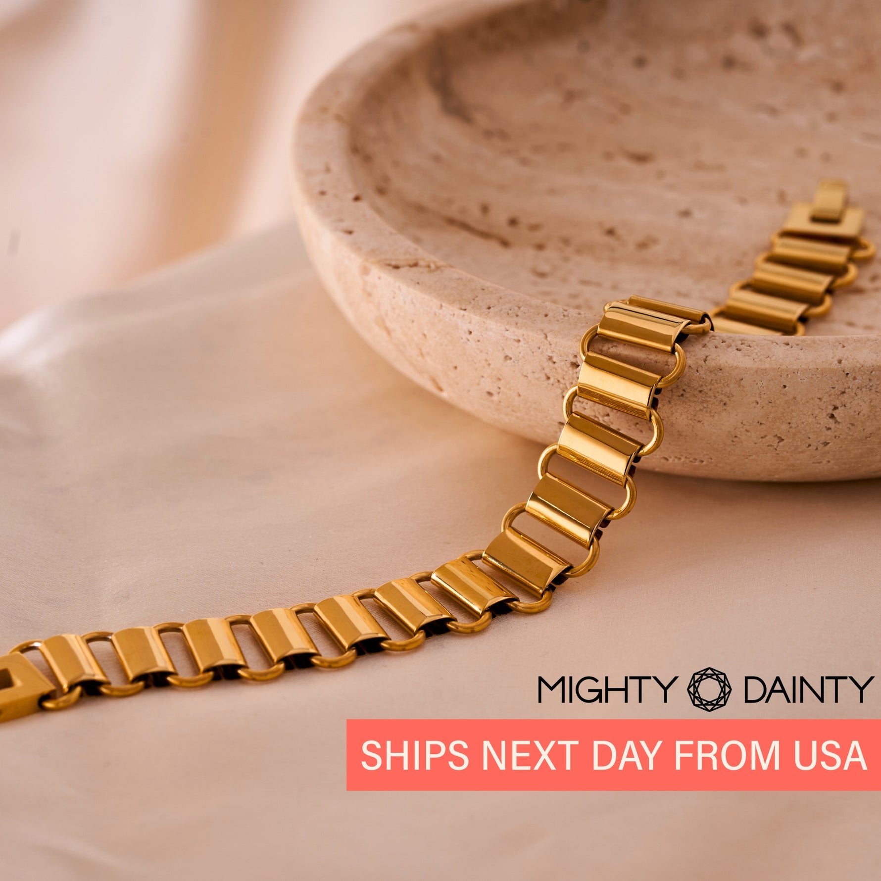 Retro Gold Link Bracelet