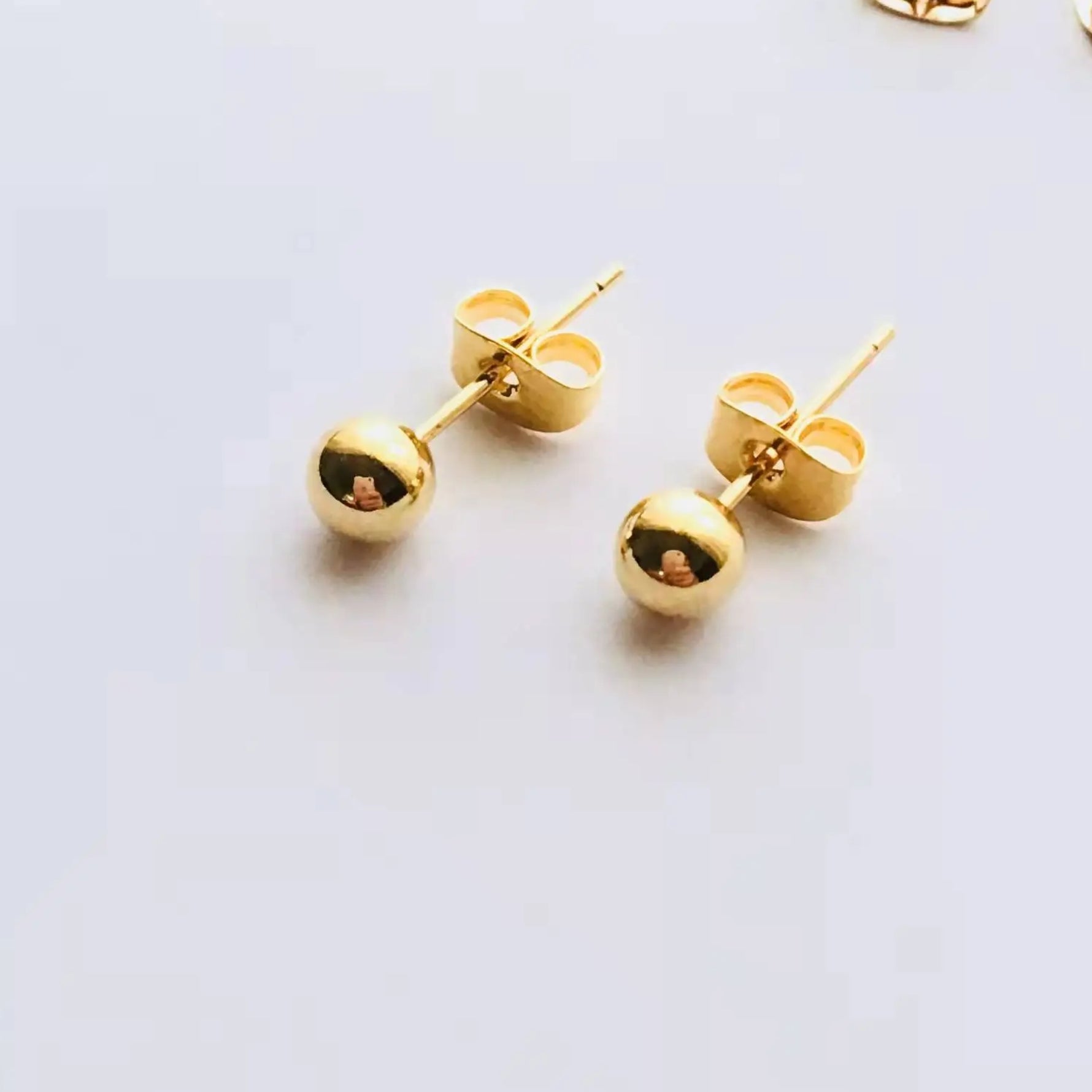 gold ball stud earrings