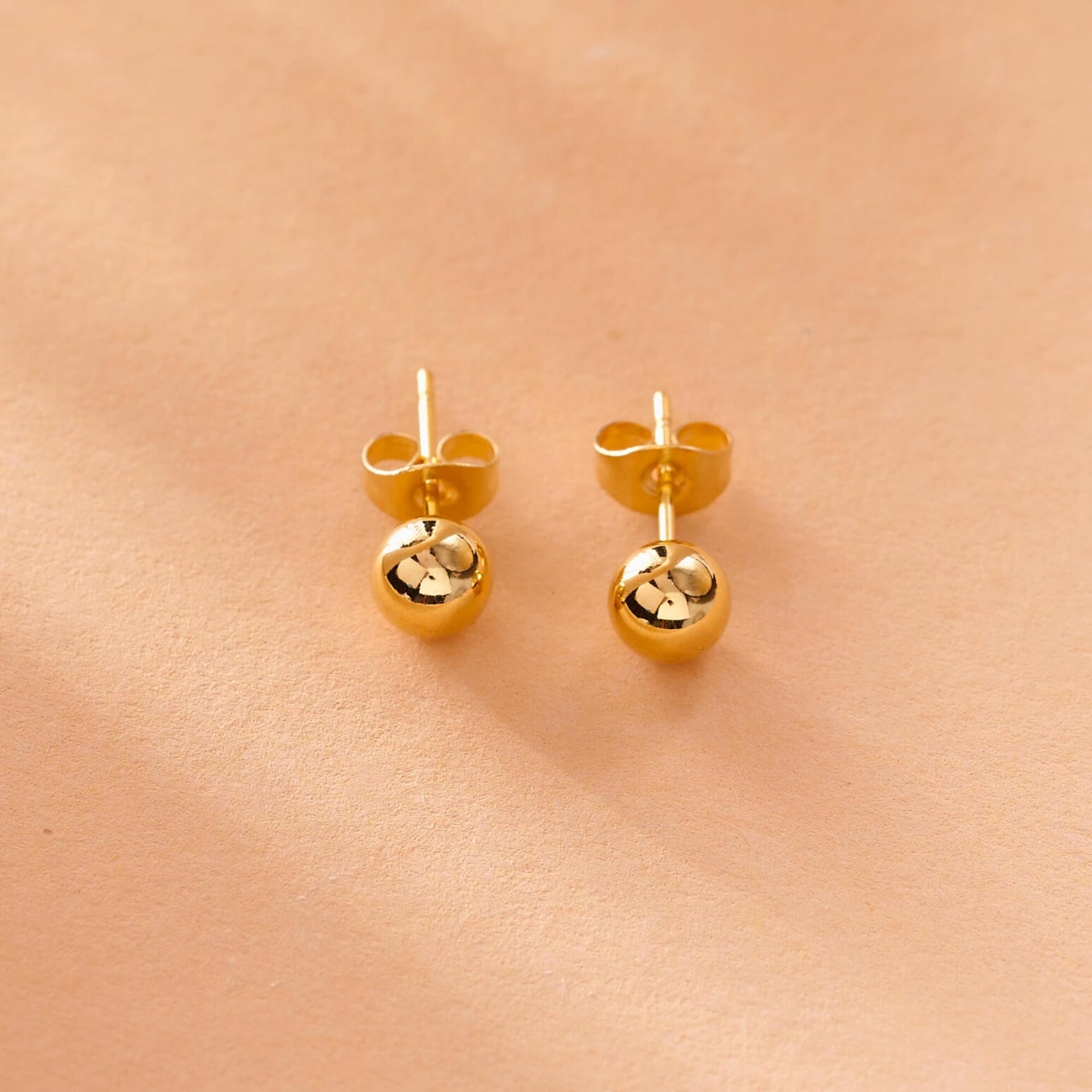 gold ball stud earrings