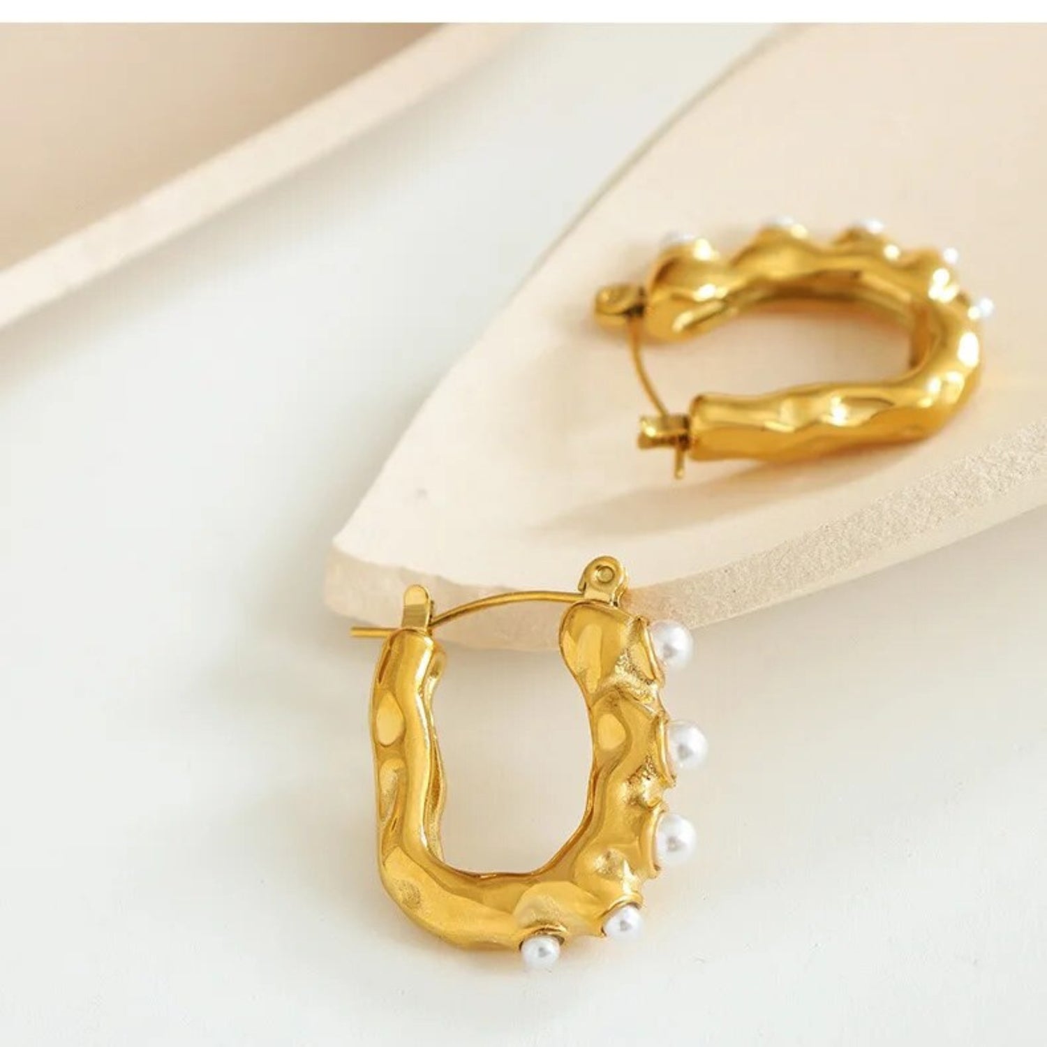 Textured U-Shape Earrings