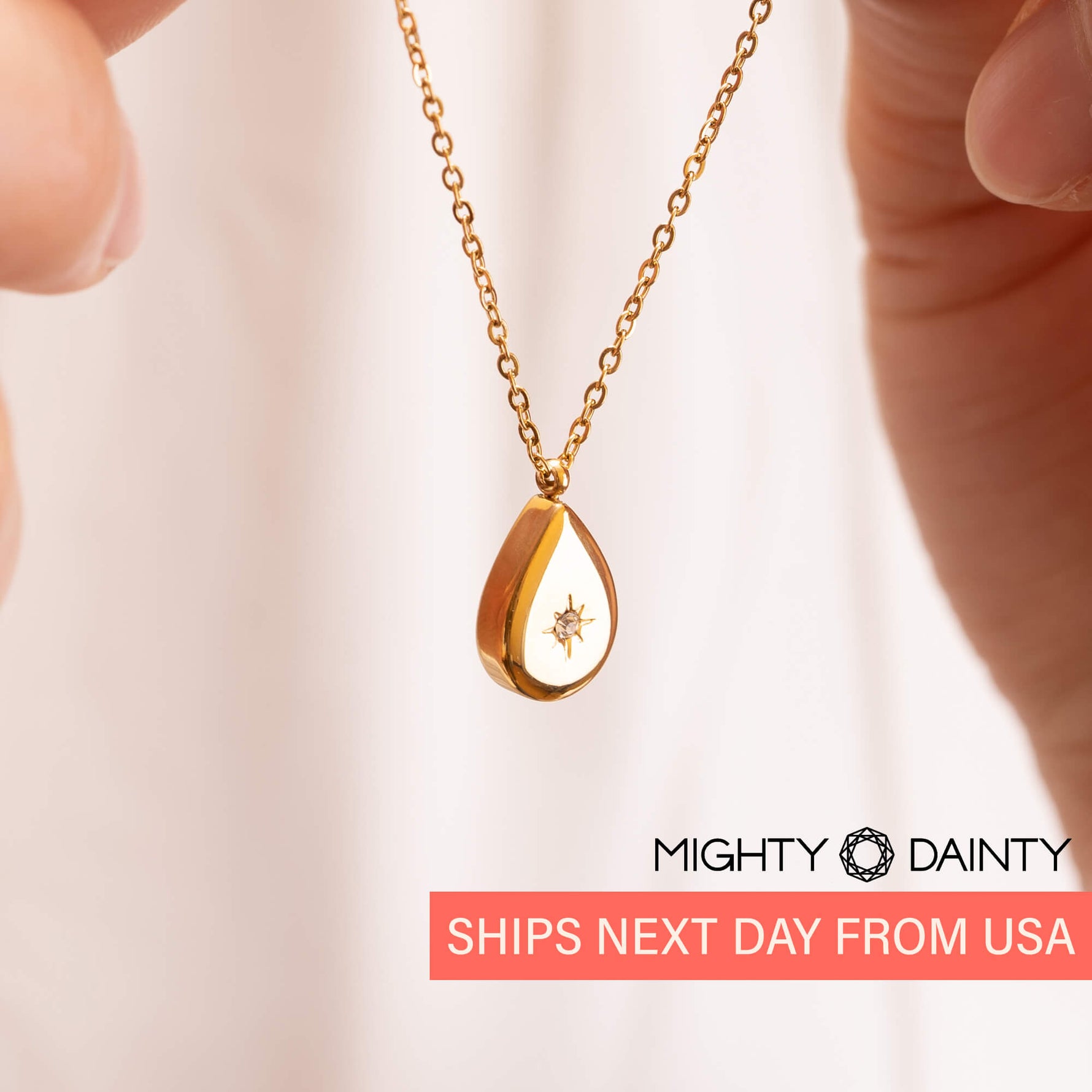 Gold Teardrop Pendant Necklace