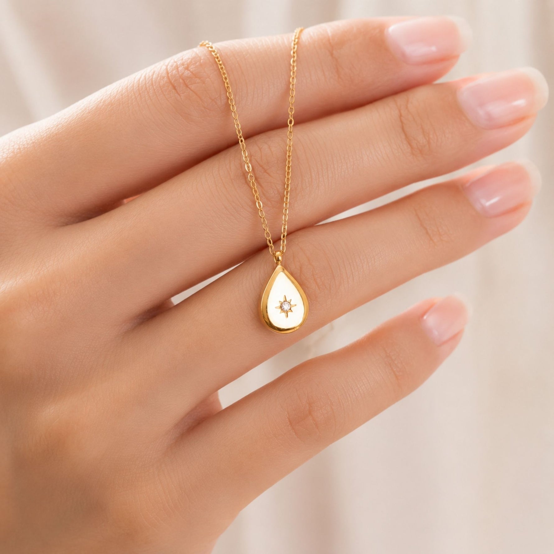 gold teardrop necklace