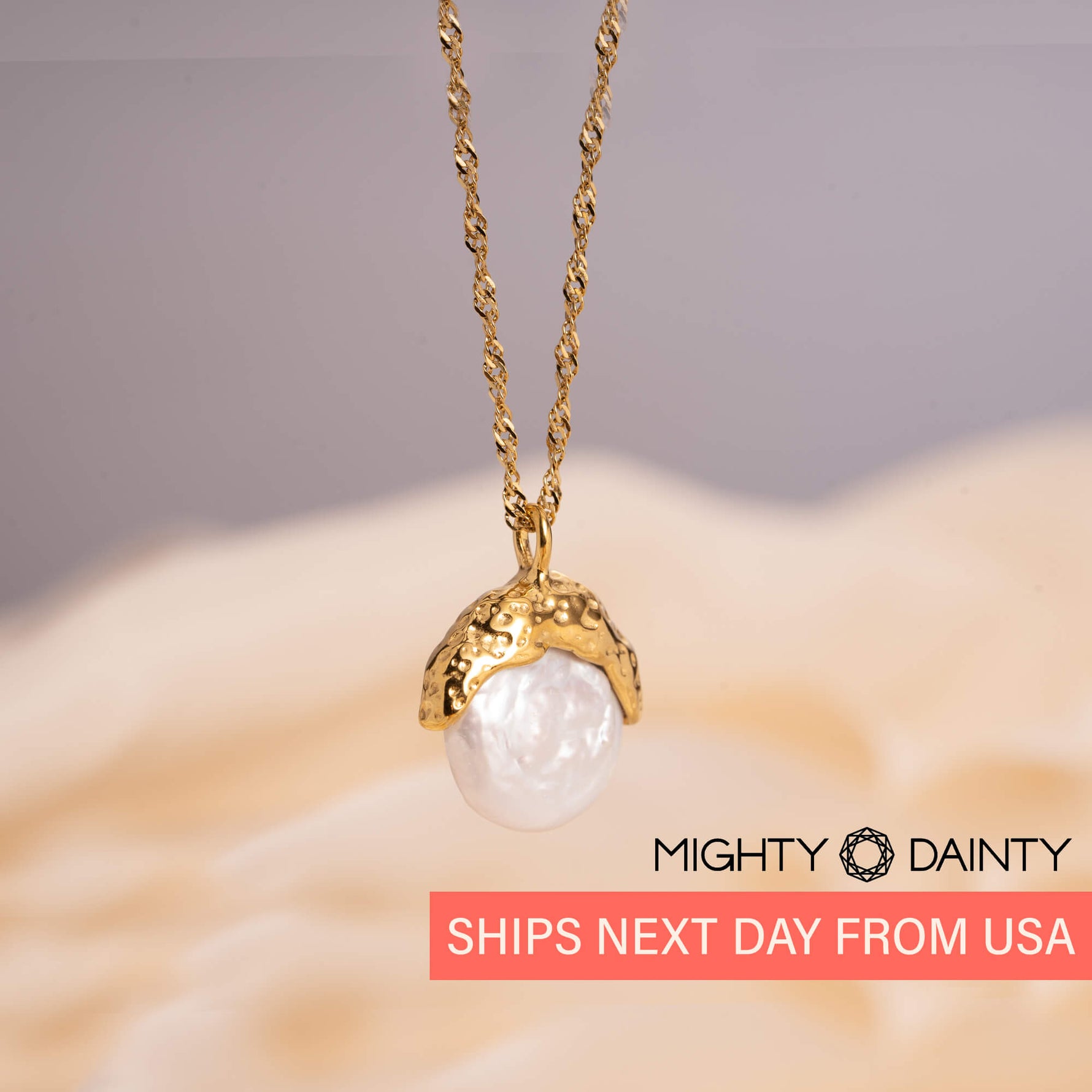 gold and pearl necklace