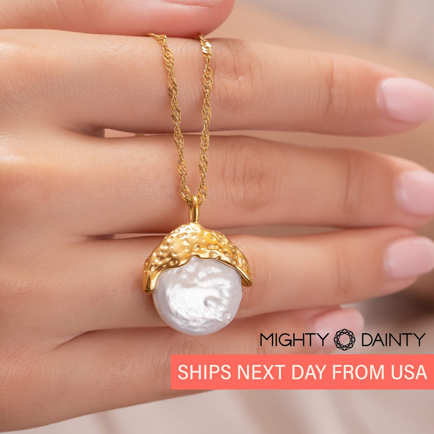 gold and pearl necklace