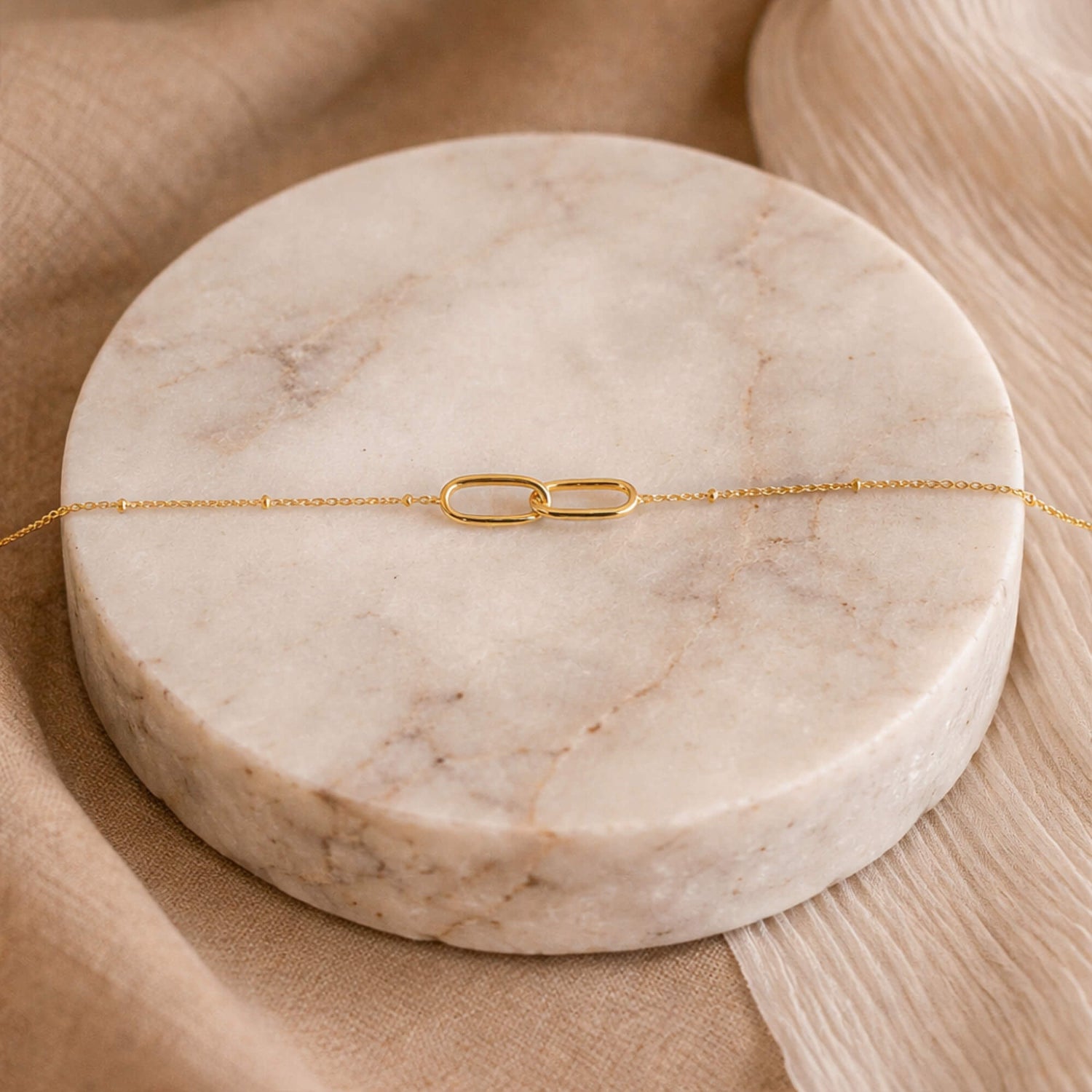 Gold Interlocking Paperclip Necklace
