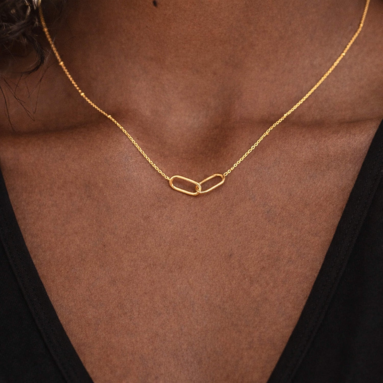 Gold Interlocking Paperclip Necklace
