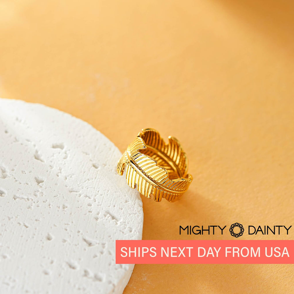 Feather Hug Ring