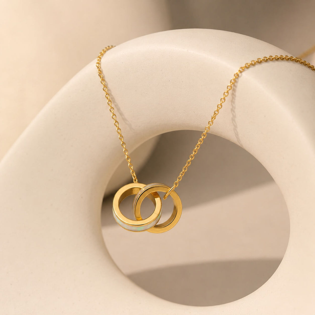 interlocking circle necklace