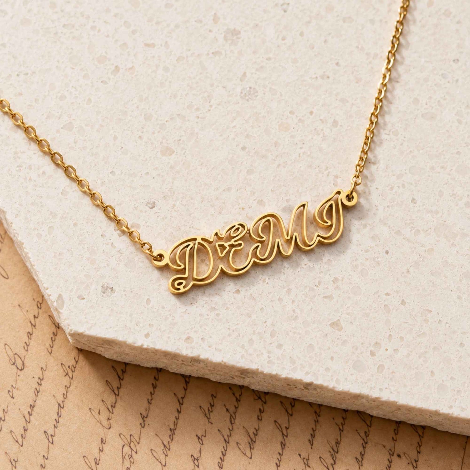 Dreamy Hollow Name Necklace