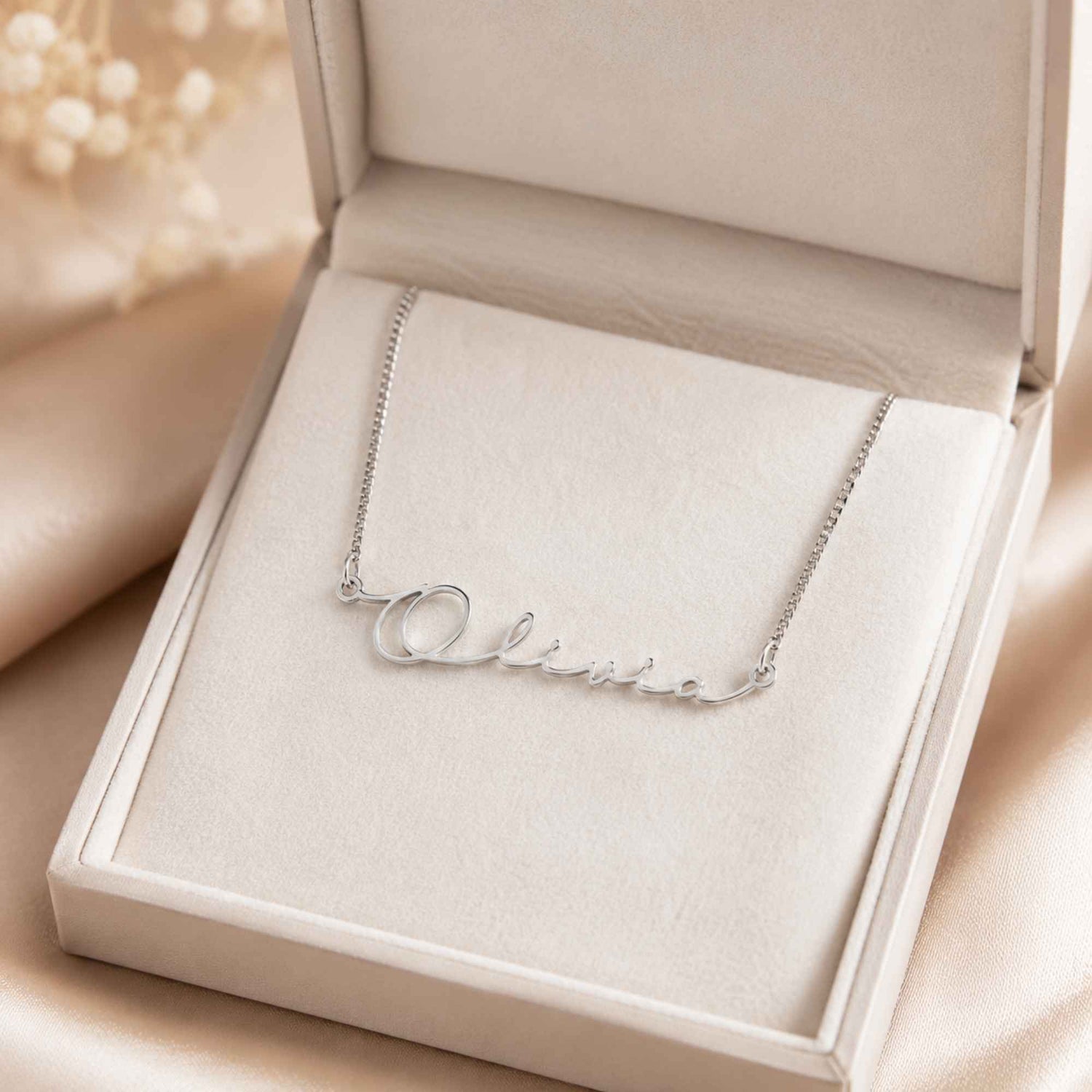 Classic Nameplate Necklace