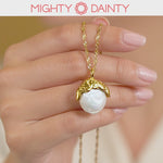 gold and pearl necklace