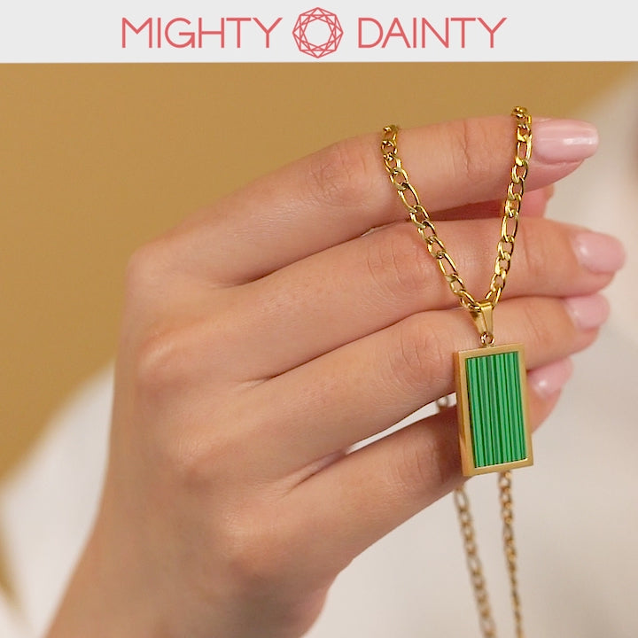 Lined Green Pendant Necklace