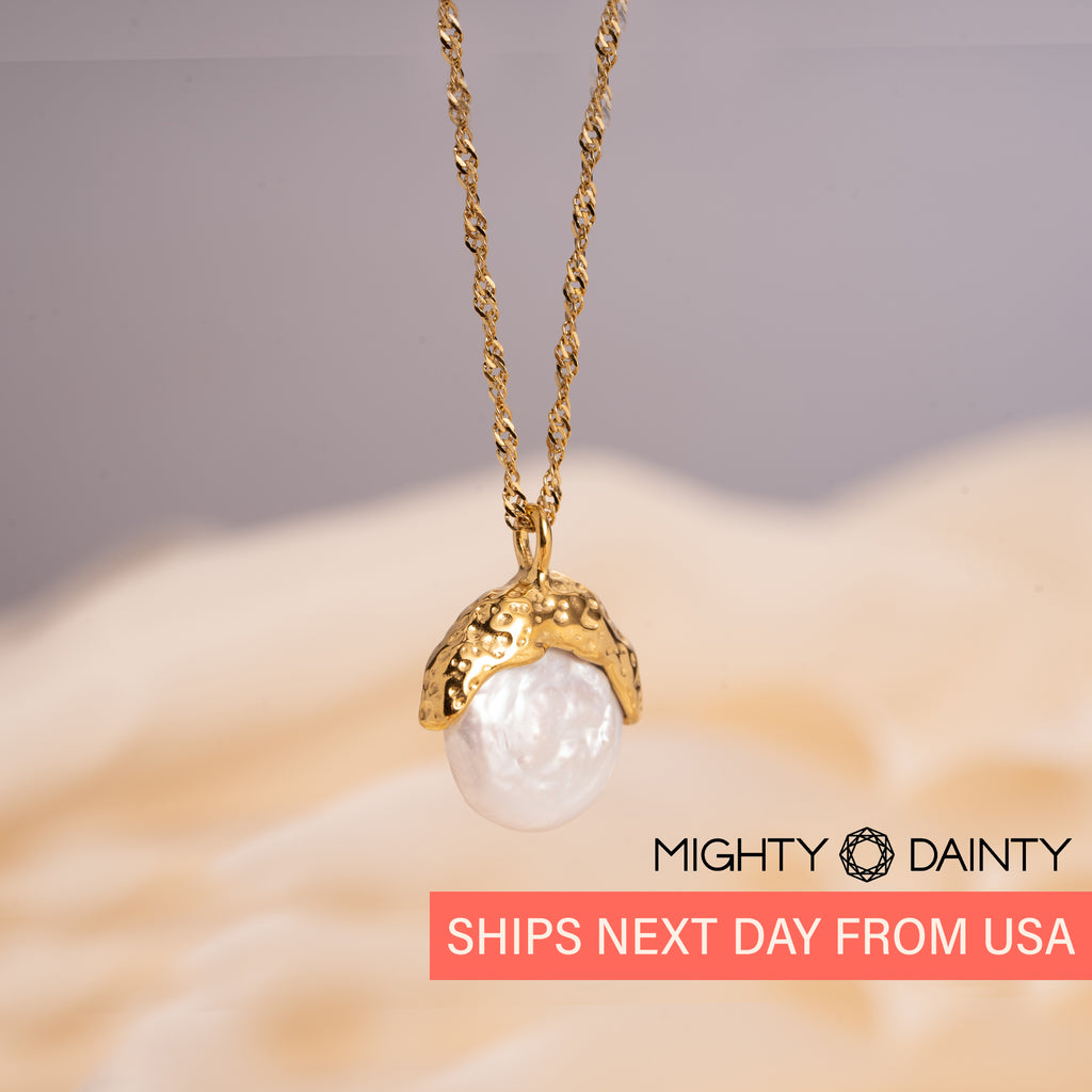 Gold shell twist chain freshwater pearl necklace